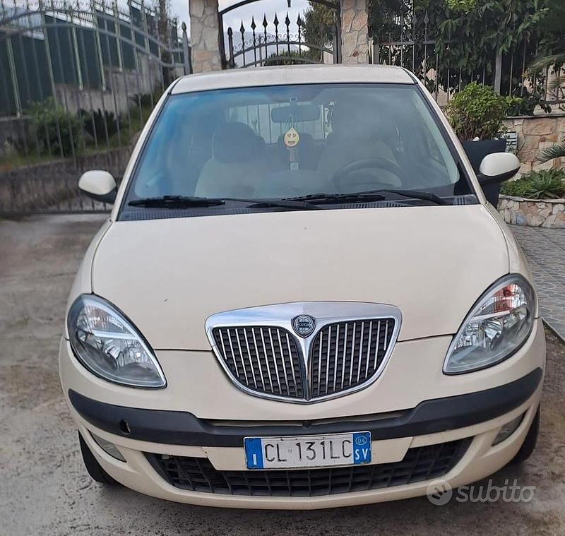 Usata Lancia Ypsilon 2004 Utilitaria