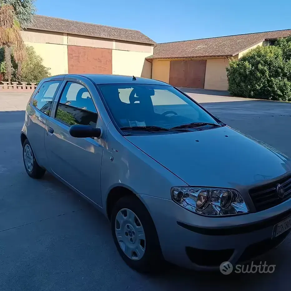 Usata Fiat Punto 60 CV (44 kW) 2006 Grigio Utilitaria