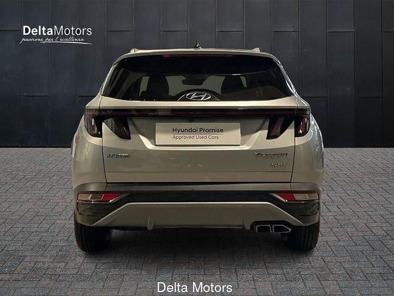 Usata Hyundai Tucson 230 CV (169 kW) 2023 Grigio chiaro metallizzato SUV