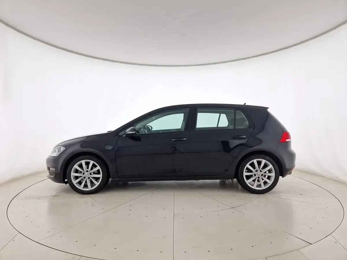 Używany VW Golf VII Highline 110 KM (80 kW) 2016 Czarny Sedan/Limuzyna