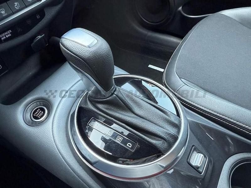 Usata Nissan Juke Tekna 114 CV (83 kW) 2022 Grigio SUV