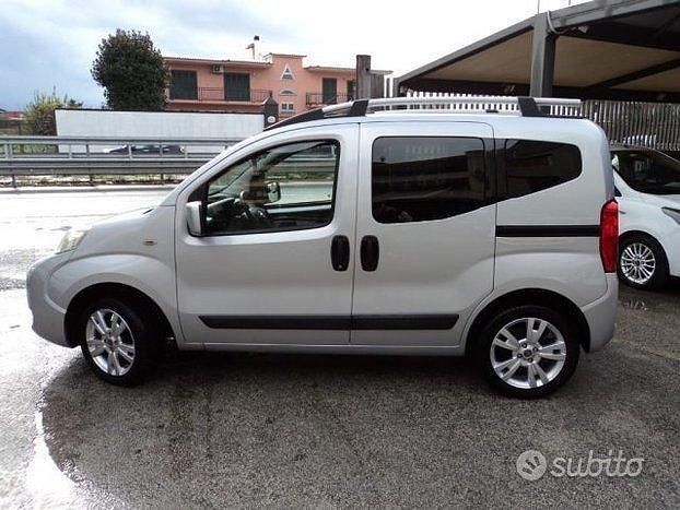 Usata Fiat Qubo Trekking 69 CV (50 kW) 2013 Grigio Monovolume