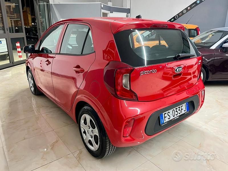 Usata Kia Picanto 67 CV (49 kW) 2018 Rosso Utilitaria