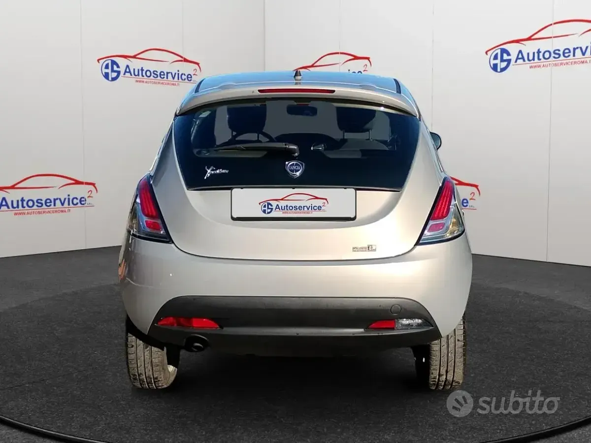 Usata Lancia Ypsilon Gold 80 CV (58 kW) 2013 Giallo Utilitaria