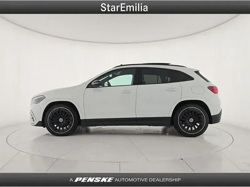 Usata Mercedes GLA200 AMG Line Premium 150 CV (110 kW) 2024 Bianco SUV
