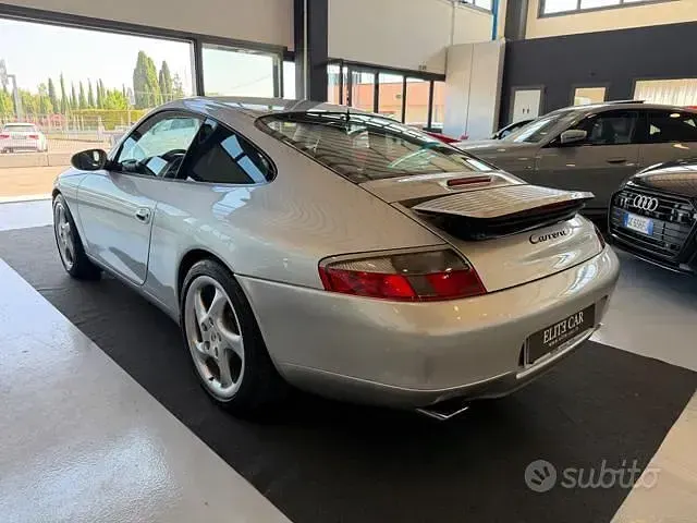 Usata Porsche 911 Carrera 299 CV (219 kW) 1998 Grigio Coupé