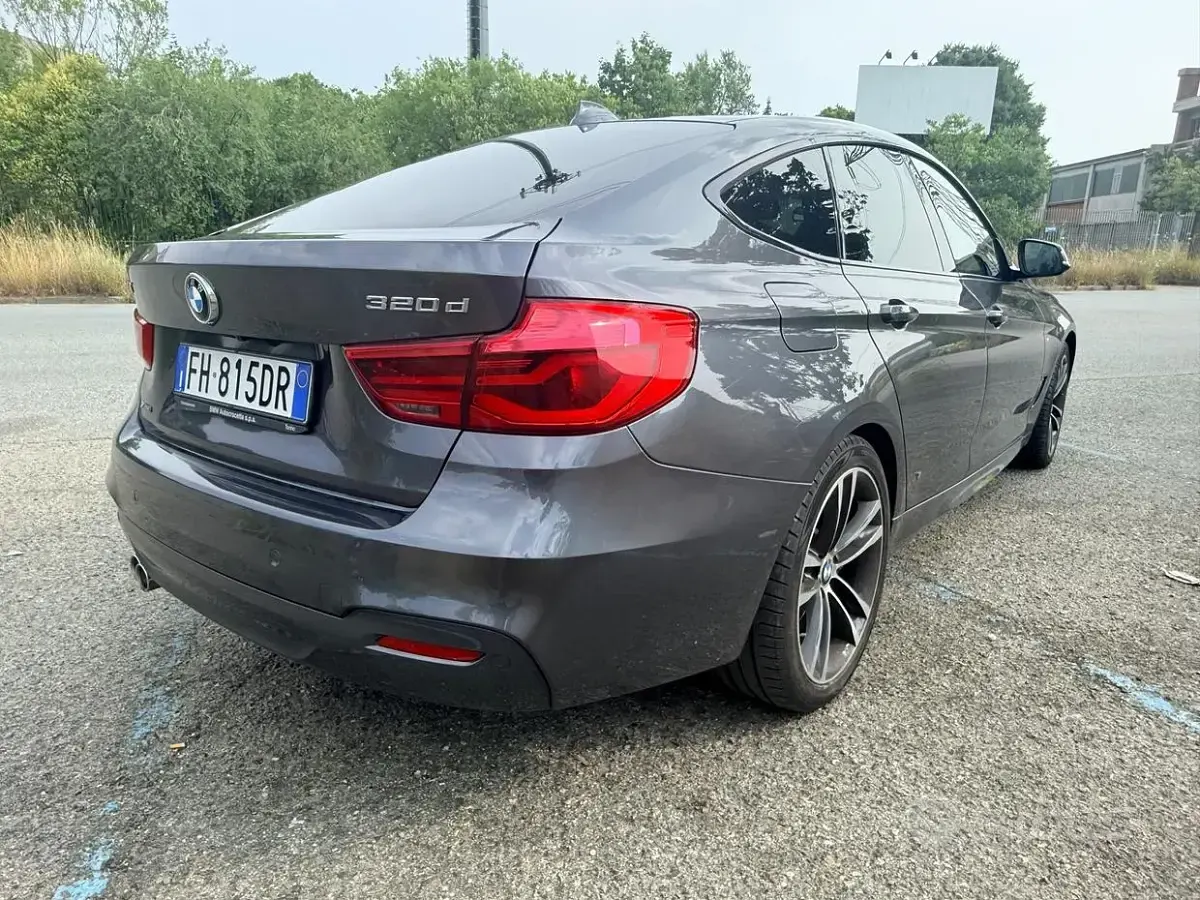 Usata BMW 320 M Sport 190 CV (139 kW) 2017 Grigio Berlina