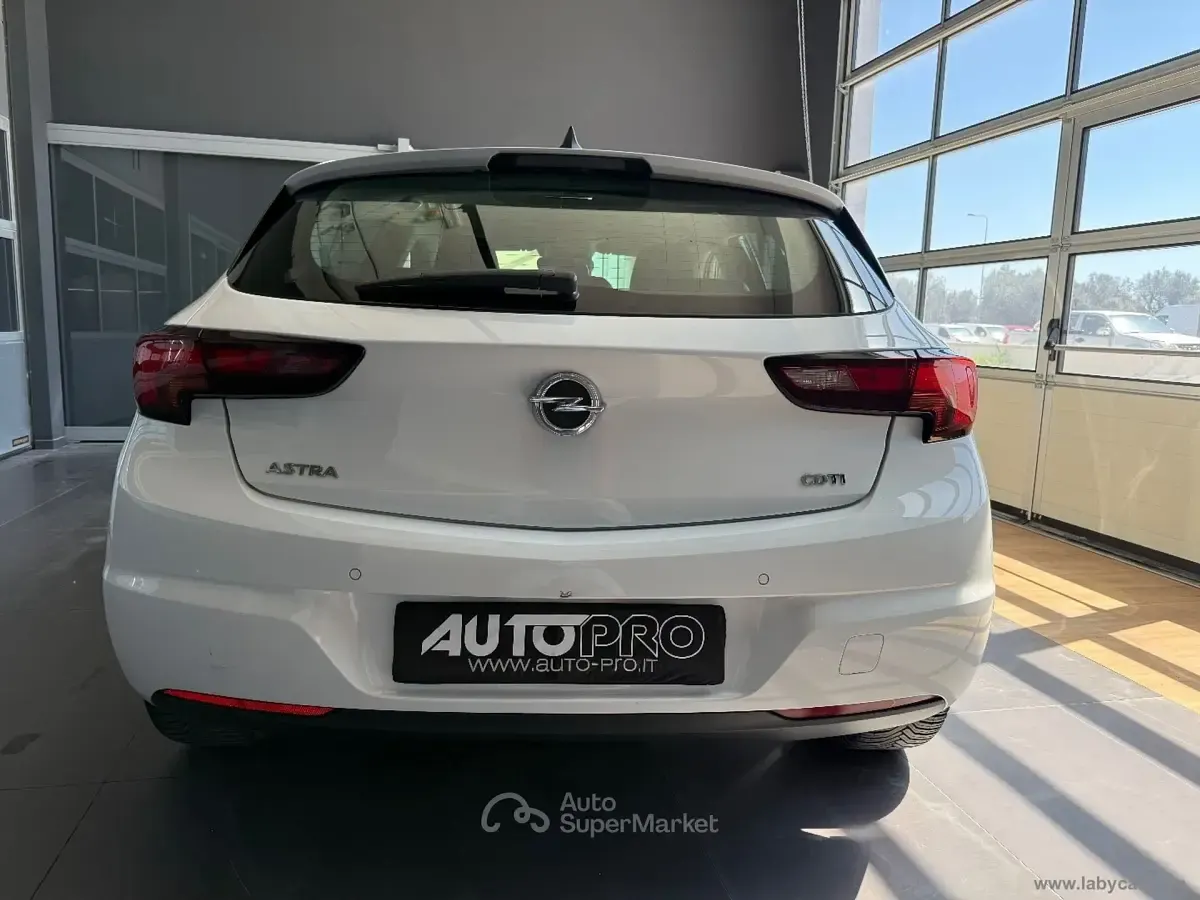 Usata Opel Astra S 110 CV (80 kW) 2016 Bianco Berlina