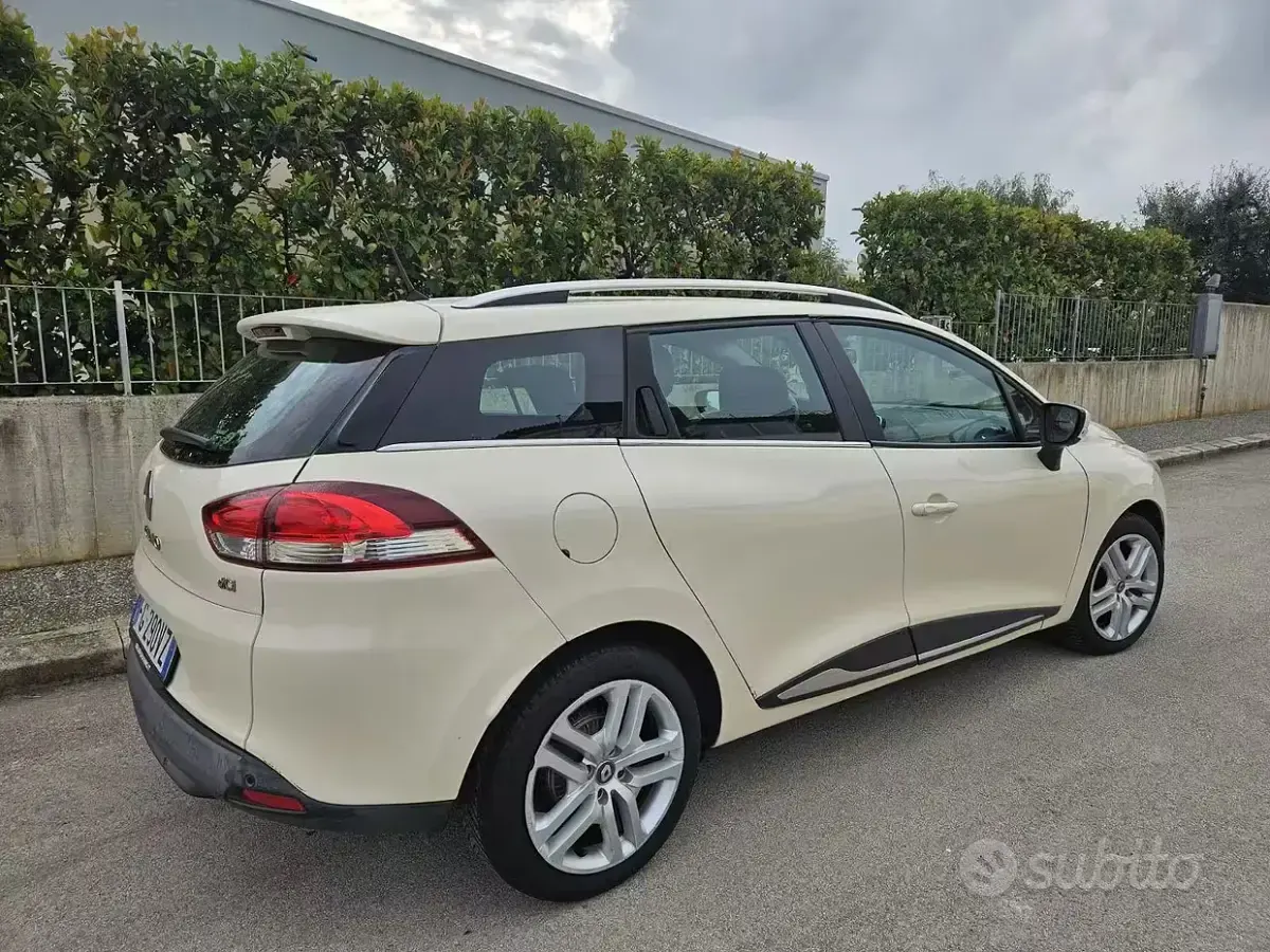 Usata Renault Clio 90 CV (66 kW) 2017 Station wagon