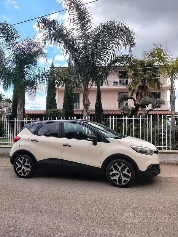 Usata Renault Captur 90 CV (66 kW) 2013 Bianco SUV