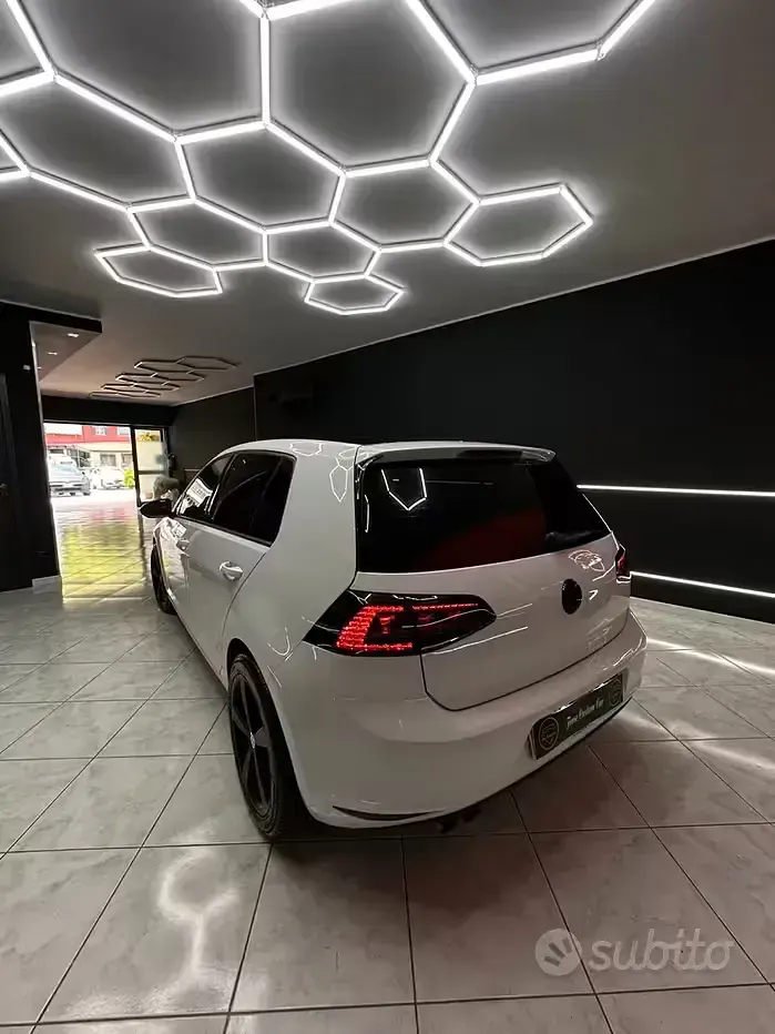 Usata VW Golf VII 105 CV (77 kW) 2014 Bianco Utilitaria