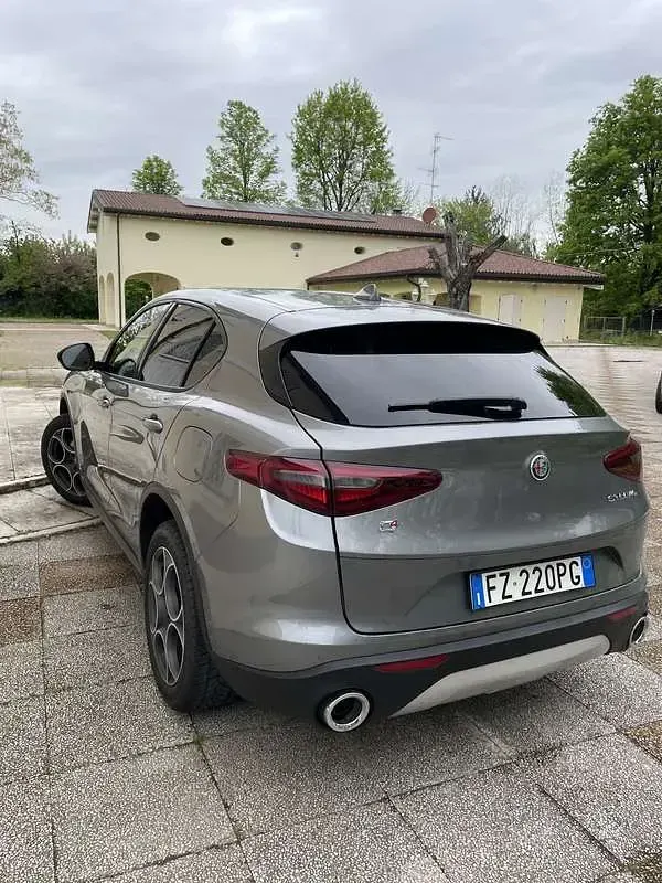 Usata Alfa Romeo Stelvio Business 190 CV (139 kW) 2018 SUV
