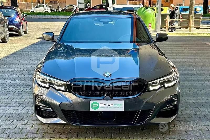 Usata BMW 318 M Sport 156 CV (114 kW) 2021 Grigio Berlina