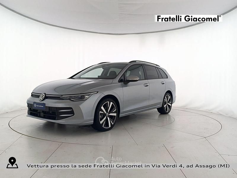 Usata VW Golf VIII Edition 150 CV (110 kW) 2025 Argento metallizzato Station wagon