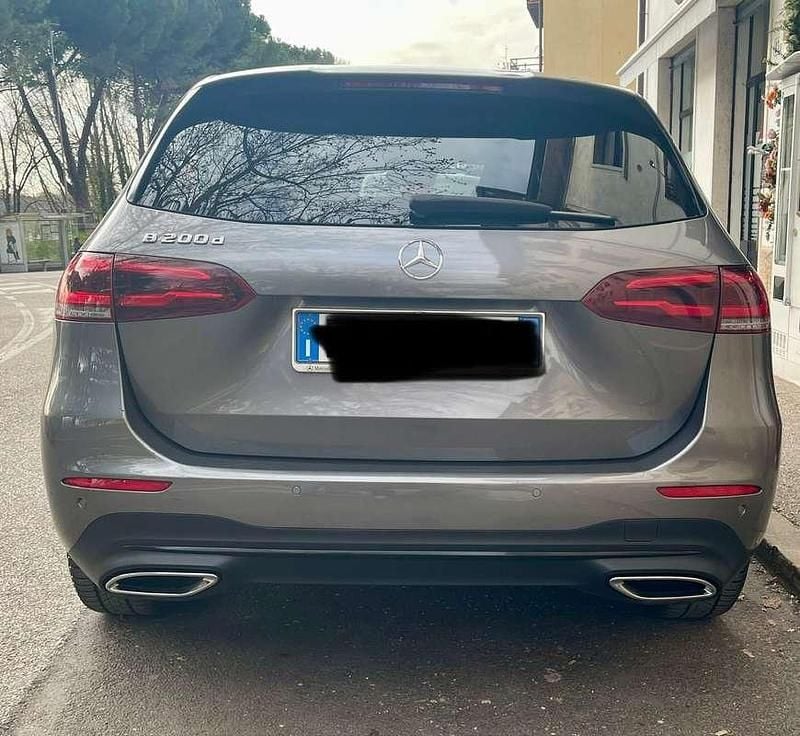 Begagnad Mercedes B200 150 HK (110 kW) 2019 Minibuss