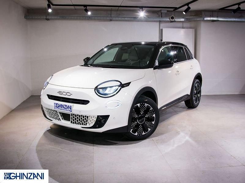 Nuova Fiat 600 La Prima 110 CV (80 kW) 2026 Bianco tetto nero SUV