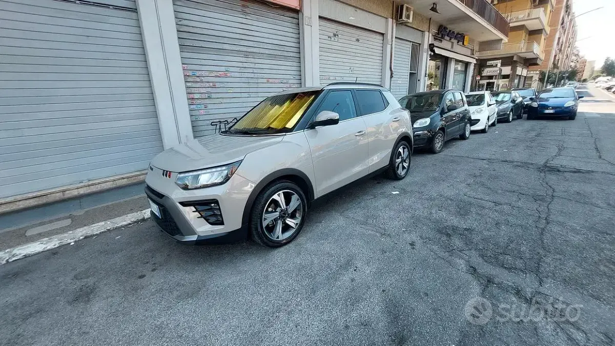 Usata KGM Tivoli 163 CV (119 kW) 2026 Grigio SUV
