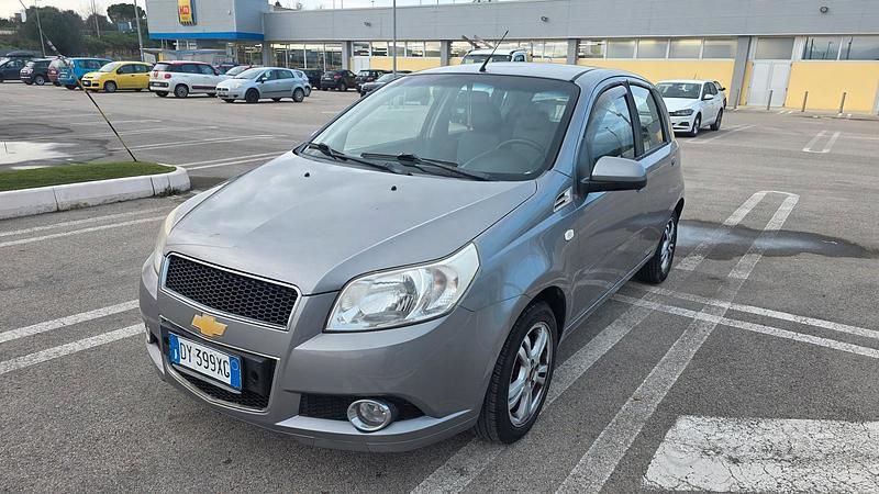 Usata Chevrolet Aveo 86 CV (63 kW) 2009 Grigio Utilitaria