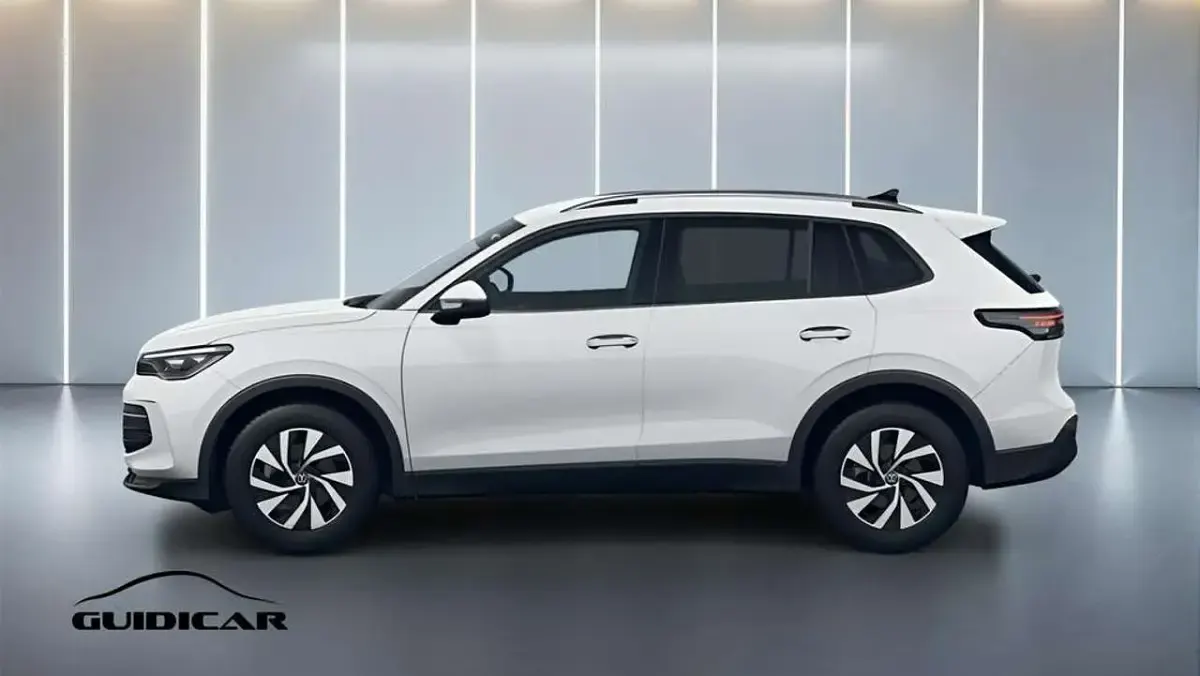 Nuova VW Tiguan Edition 131 CV (96 kW) 2026 Dolomite silver metallizzato SUV