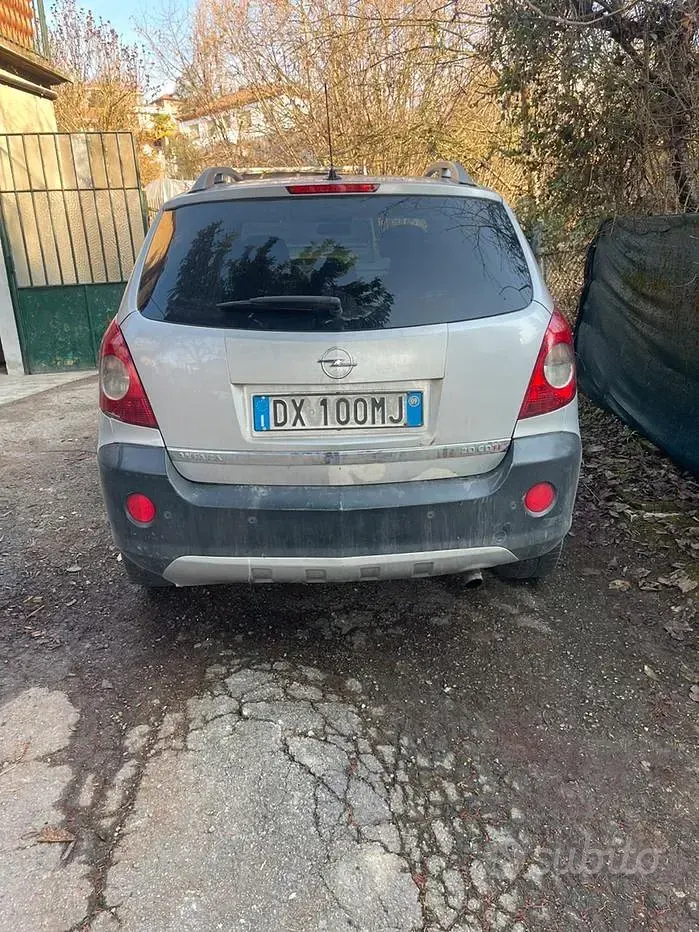 Usata Opel Antara 2009 Grigio SUV