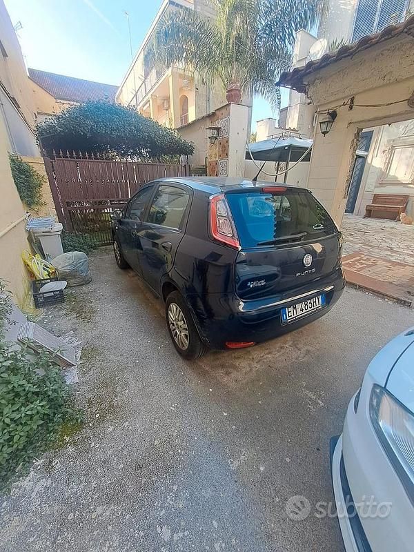 Usata Fiat Punto 77 CV (56 kW) 2012 Blu Utilitaria