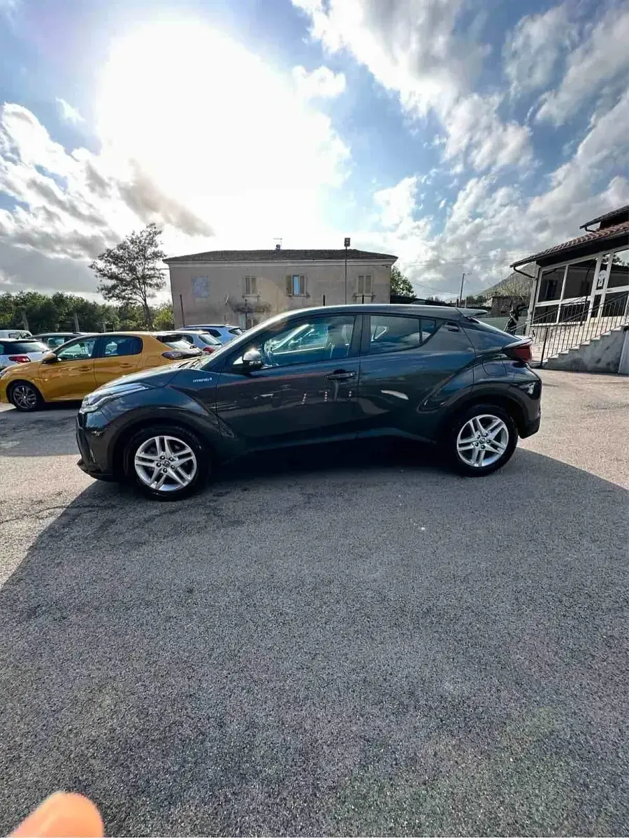 Usata Toyota C-HR Business Edition 97 CV (71 kW) 2022 Grigio SUV