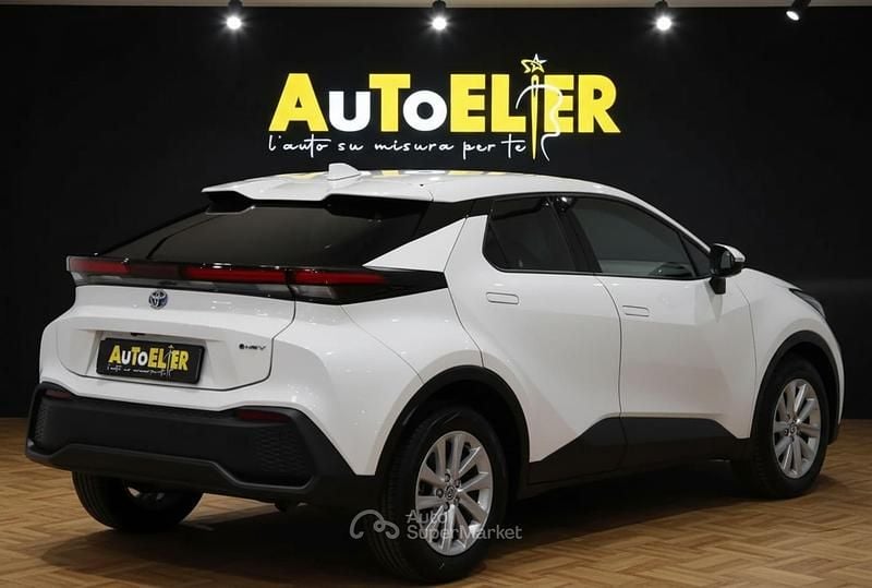 Nuova Toyota C-HR Active 140 CV (102 kW) 2026 Bianco SUV