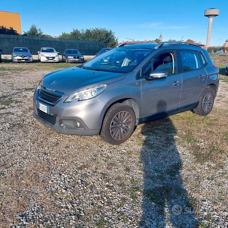 Usata Peugeot 2008 Active 82 CV (60 kW) 2016 Grigio SUV