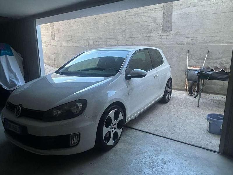 Usata VW Golf VI GTI 211 CV (155 kW) 2009 Bianco Utilitaria