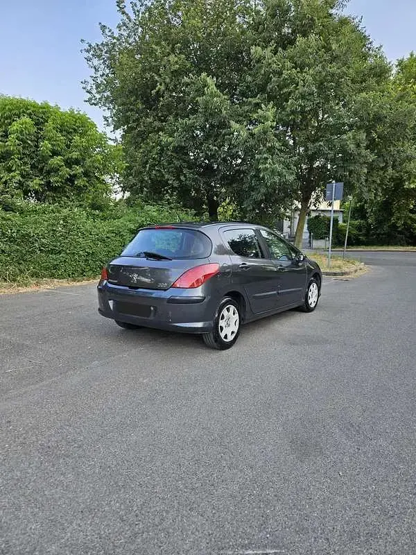 Usata Peugeot 308 Business-Line 90 CV (66 kW) 2011 Grigio Berlina