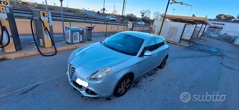 Usata Alfa Romeo Giulietta 170 CV (125 kW) 2011 Grigio Utilitaria
