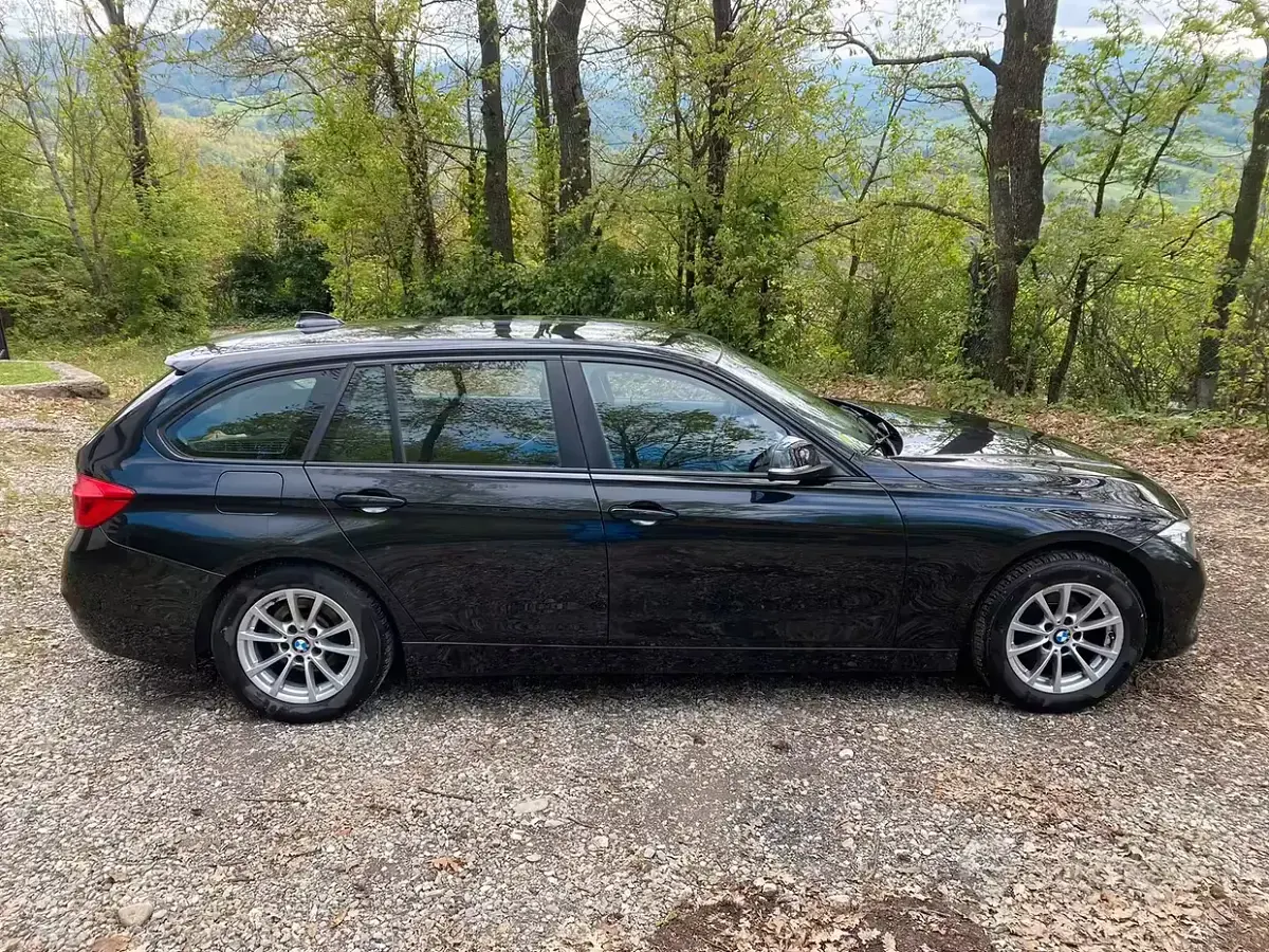Usata BMW 318 150 CV (110 kW) 2016 Nero Station wagon