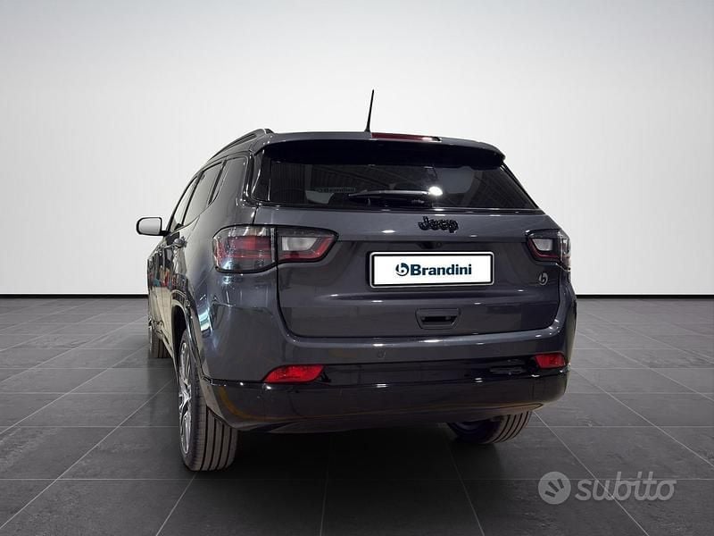 Usata Jeep Compass Summit 131 CV (96 kW) 2025 Graphite grey SUV