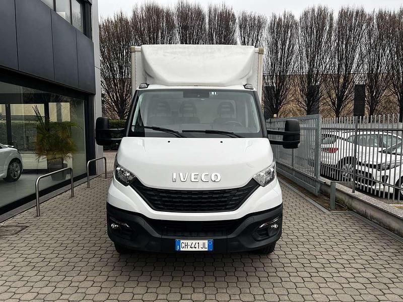 Usata Iveco Daily 179 CV (131 kW) 2021 Bianco Furgone