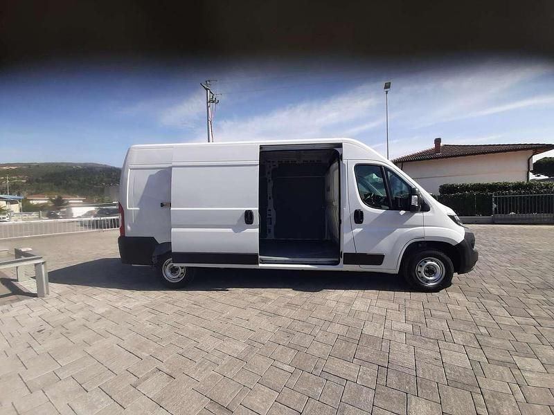 Usata Fiat Ducato 140 CV (102 kW) 2023 Bianco Furgone