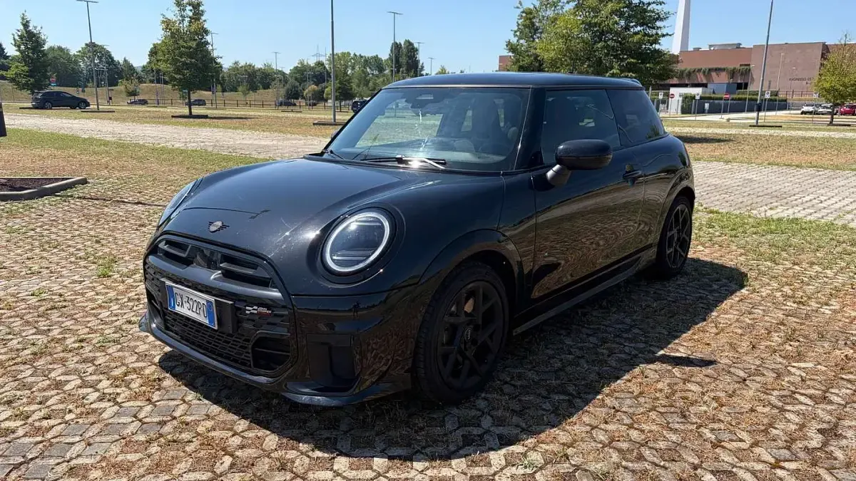 Usata Mini John Cooper Works 204 CV (150 kW) 2024 Nero Utilitaria