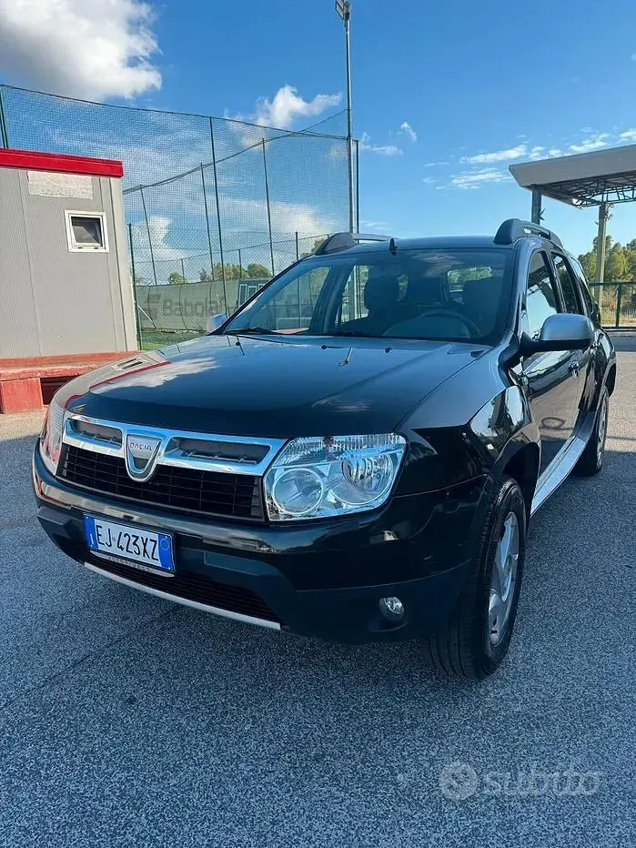 Usata Dacia Duster 105 CV (77 kW) 2011 Nero SUV