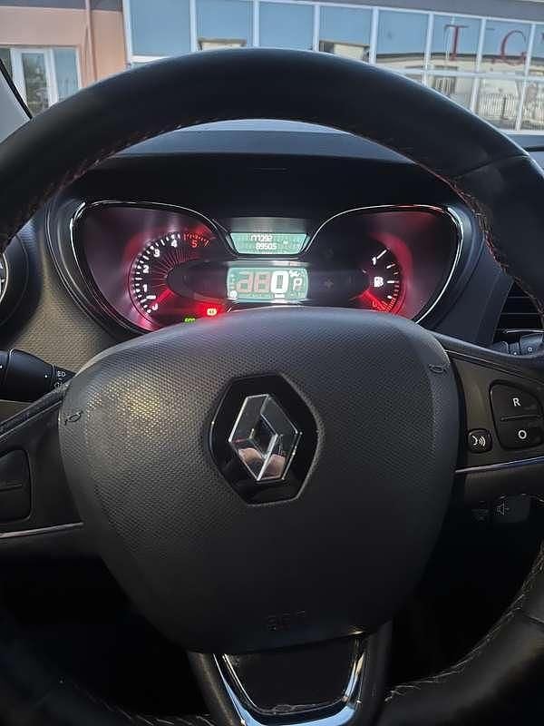 Usata Renault Captur Iconic 90 CV (66 kW) 2016 Nero SUV