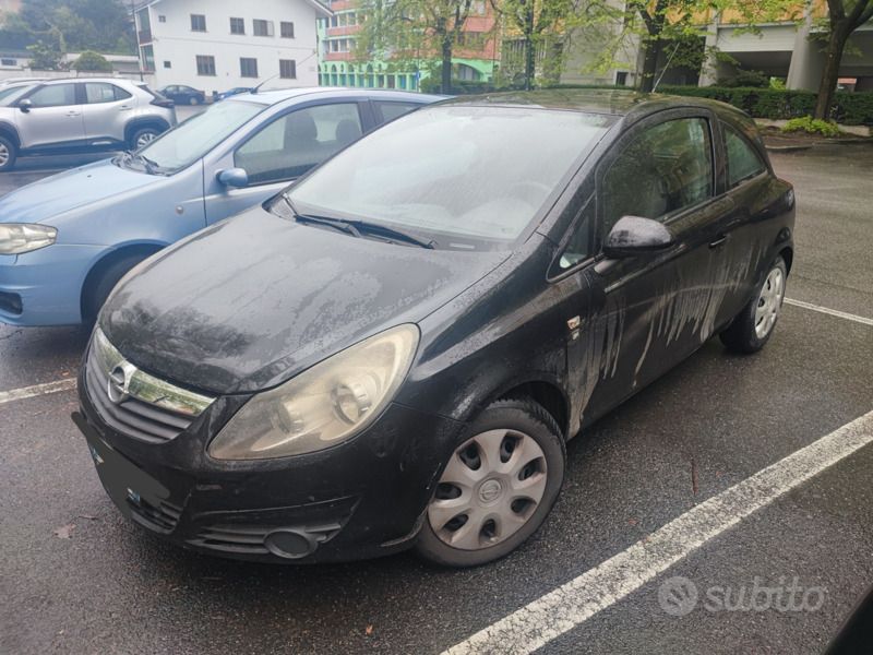 Usata 2010 Opel Corsa Due volumi | 2500 € (Ottimo prezzo) - Immagine 1/4