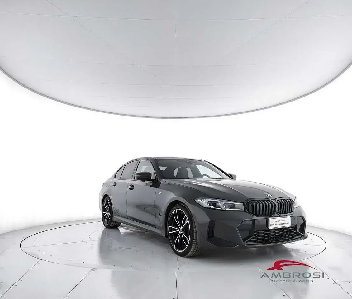 Usata BMW 320 Comfort Edition 190 CV (139 kW) 2024 Grigio Berlina