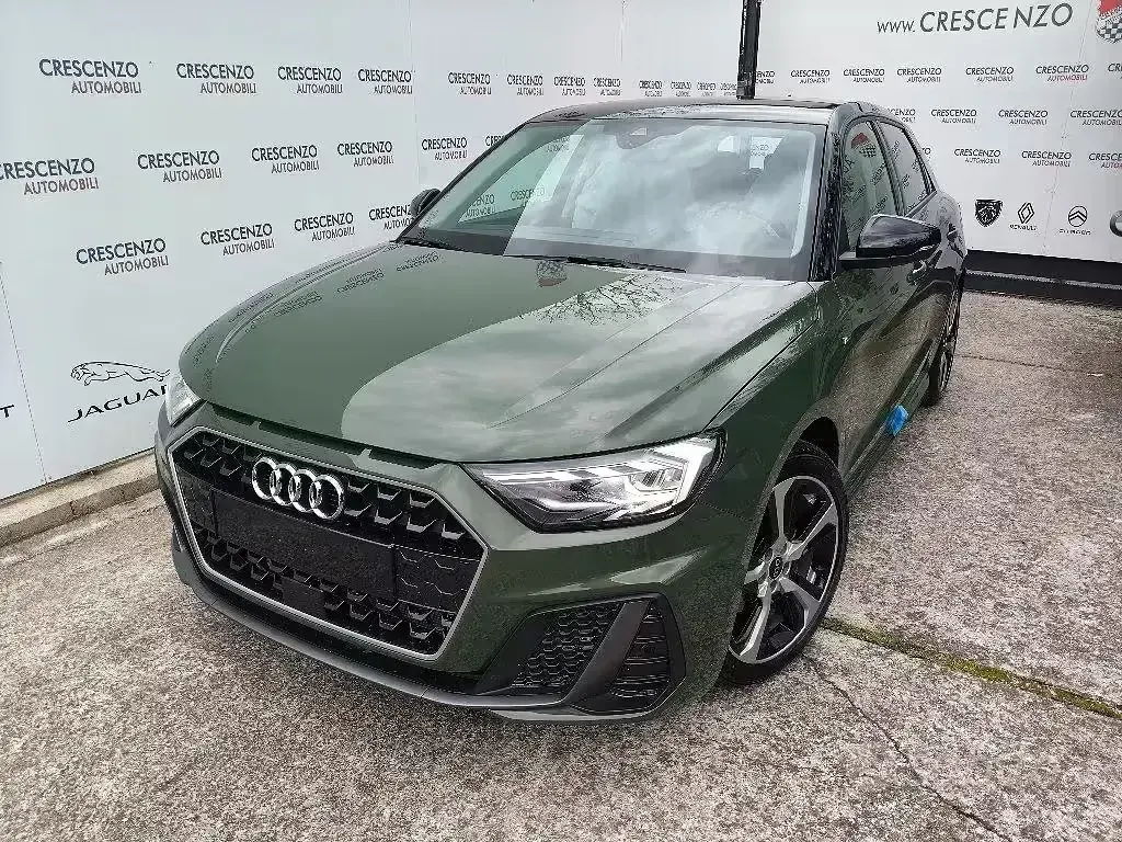 Nuova Audi A1 S-Line 116 CV (85 kW) 2026 Verde SUV