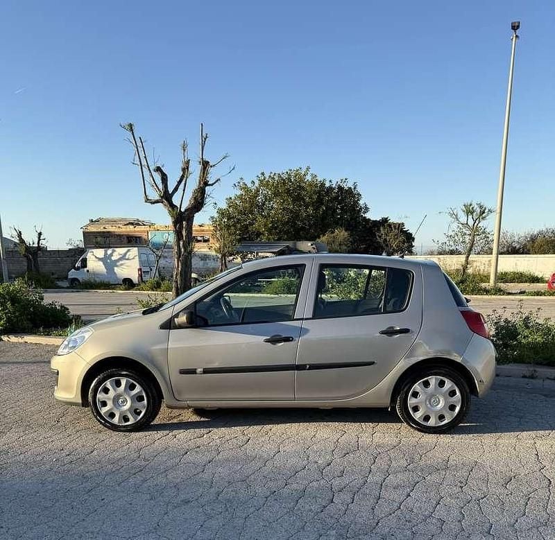 Usata Renault Clio II 65 CV (47 kW) 2008 Berlina