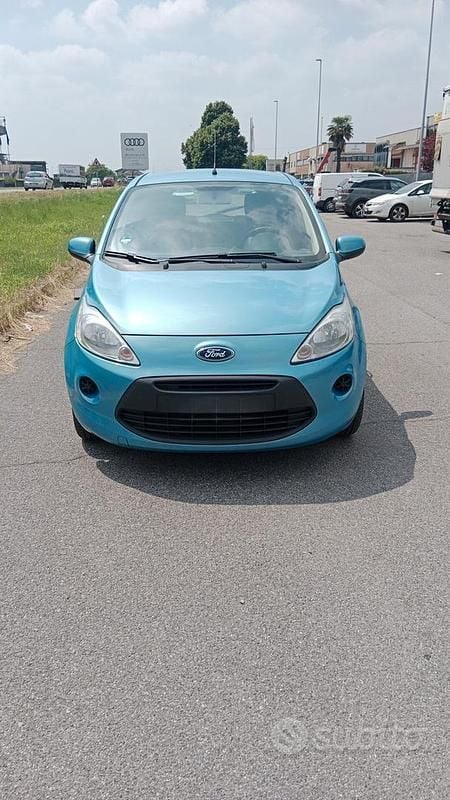 Usata Ford Ka 69 CV (50 kW) 2015 Blu Utilitaria