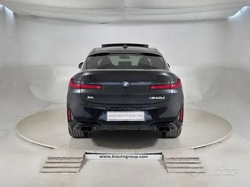 Usata BMW X4 Comfort Edition 340 CV (250 kW) 2024 Grigio scuro SUV