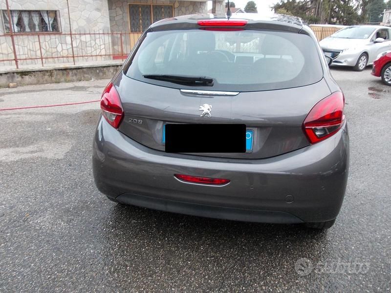 Usata Peugeot 208 Active 82 CV (60 kW) 2019 Grigio Utilitaria