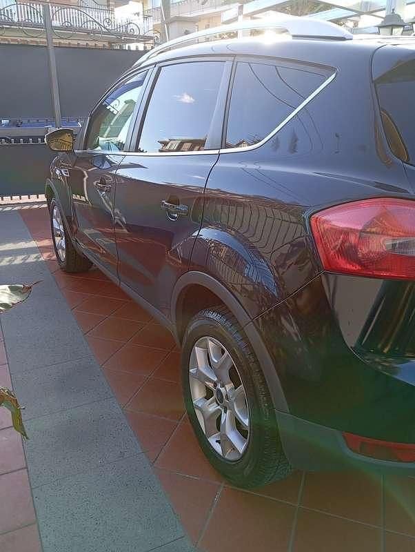 Usata Ford Kuga 140 CV (102 kW) 2012 SUV