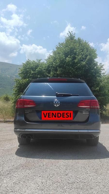 Usata VW Passat 140 CV (102 kW) 2010 Grigio Berlina