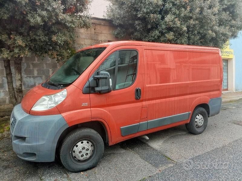 Usata Fiat Ducato 109 CV (80 kW) 2010 Rosso Furgone