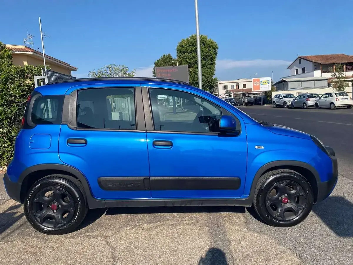 Usata Fiat Panda Cross Cross 70 CV (51 kW) 2022 Blu/azzurro Utilitaria