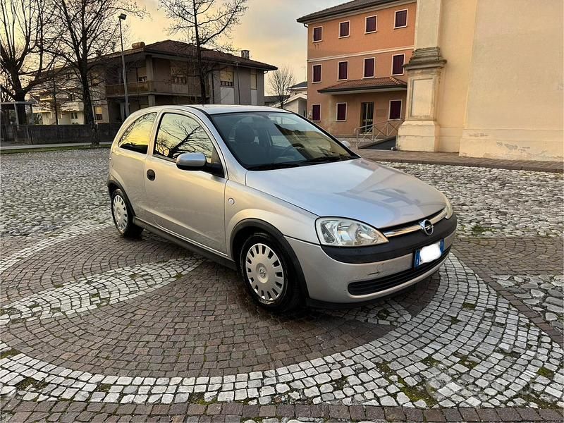 Usata Opel Corsa 2003 Grigio Utilitaria